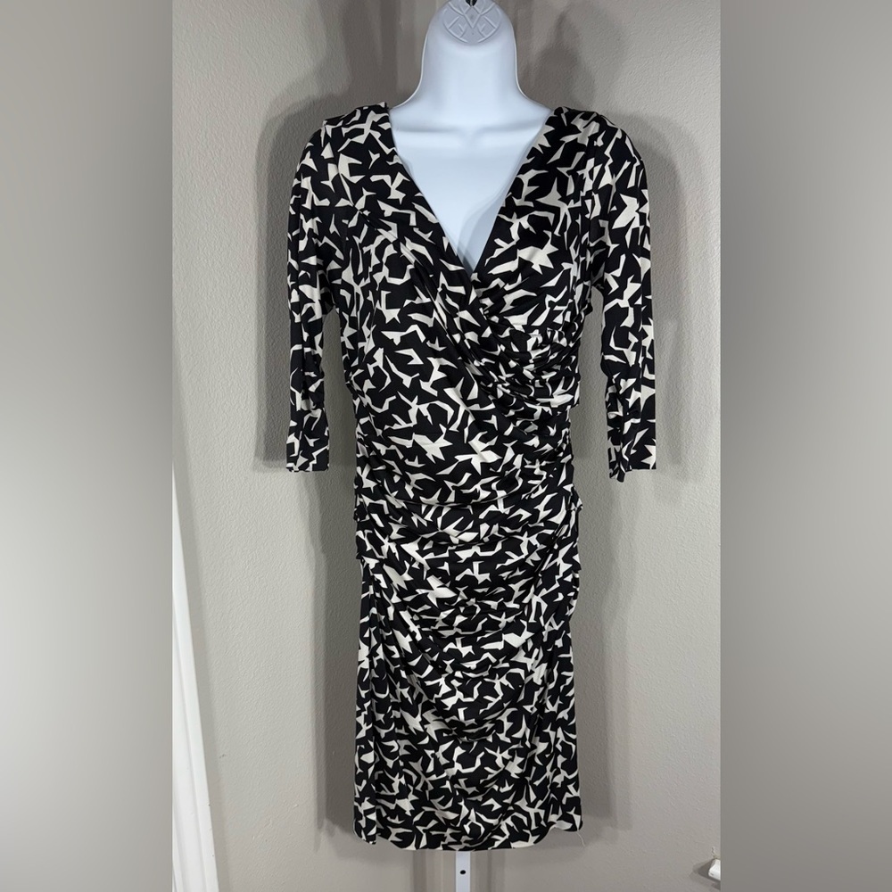 Diane Von Furstenberg Bentley SJ 3/4 Silk Dress Size 10 Black White D5584001F13 - Picture 2 of 10